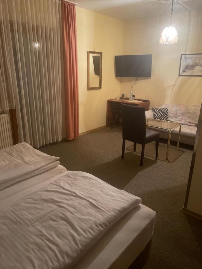 Hotel Zur Post Fromel Buchlberg ภายนอก รูปภาพ