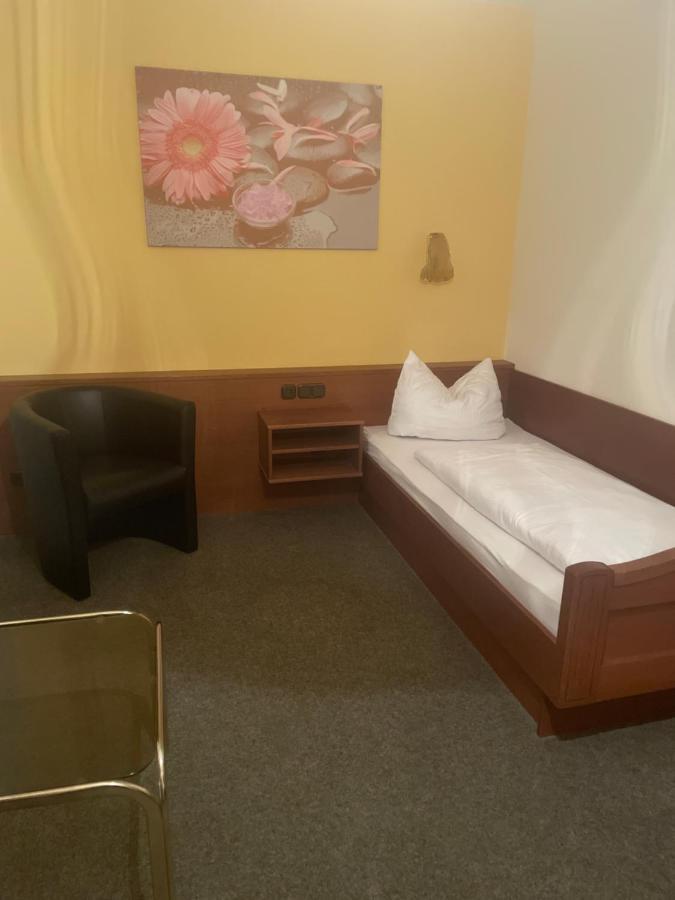 Hotel Zur Post Fromel Buchlberg ภายนอก รูปภาพ